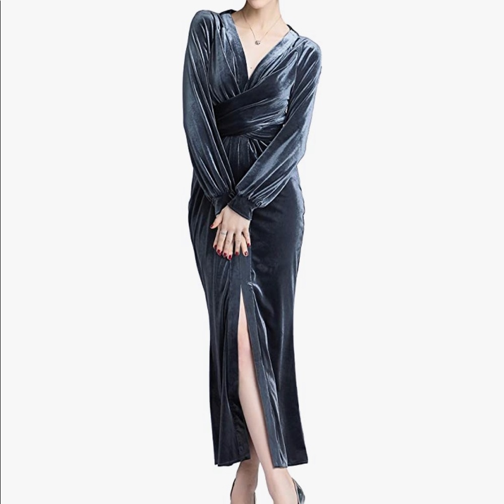 Shimmery, silver-blue velvet midi-dress. Size M.